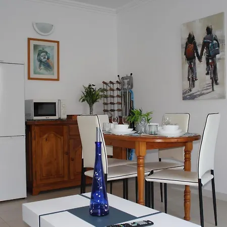 2 Piso Tipo Estudio Apartment *
